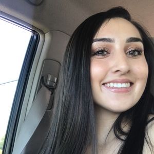 Meet your Posher, Alycia